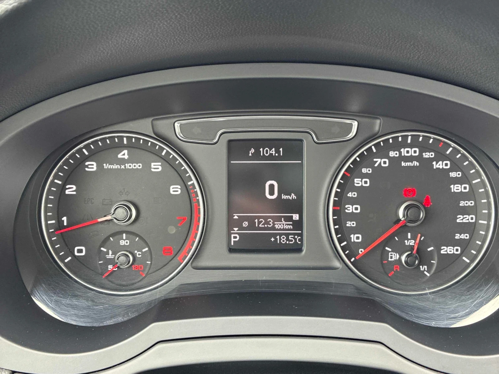 Audi Q3 KOMFORT * ПАНОРАМА * CAR FAX * , снимка 9 - Автомобили и джипове - 54198232