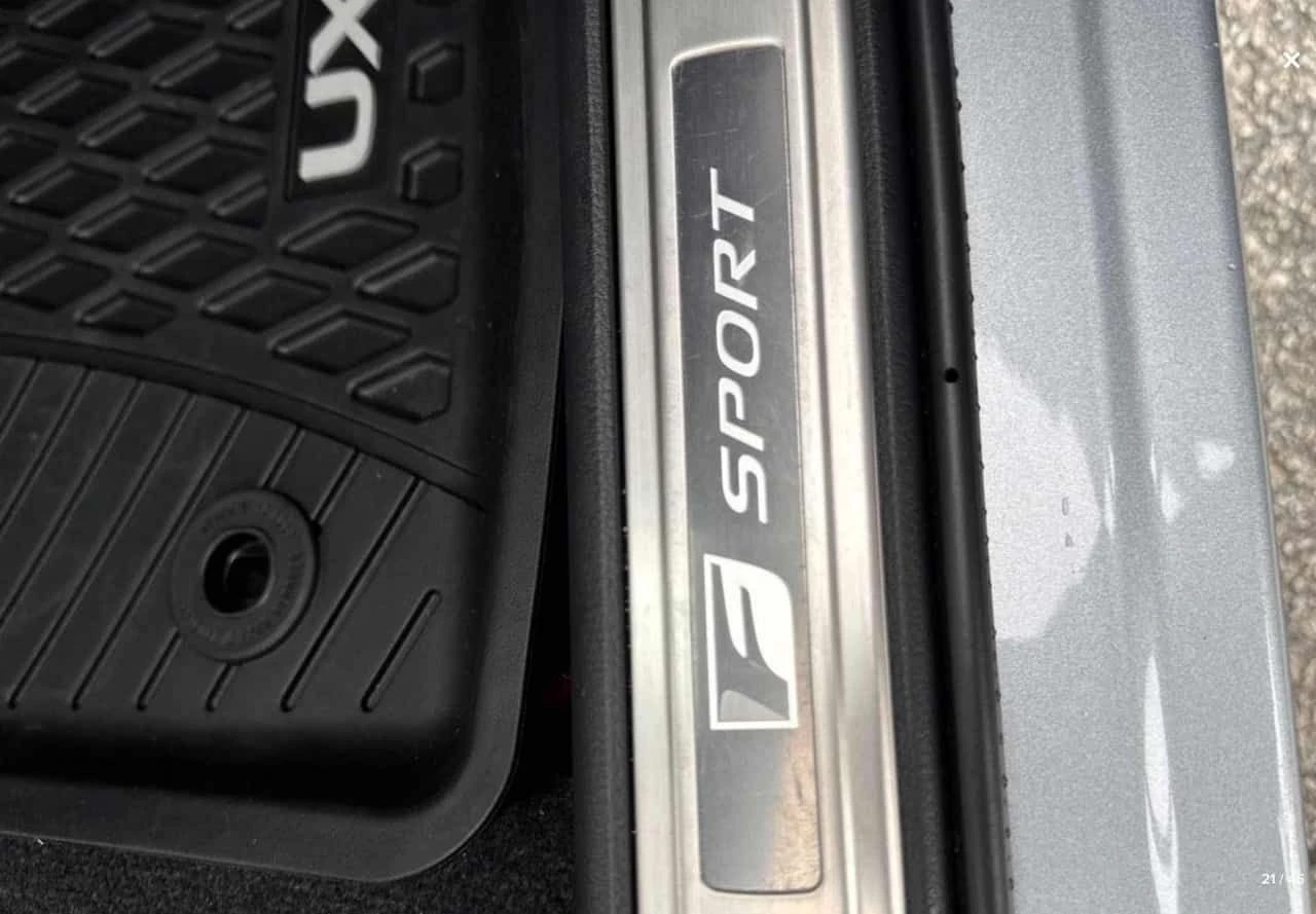 Lexus UX 250h  CARFAX | Mobile.bg � ����������� 12