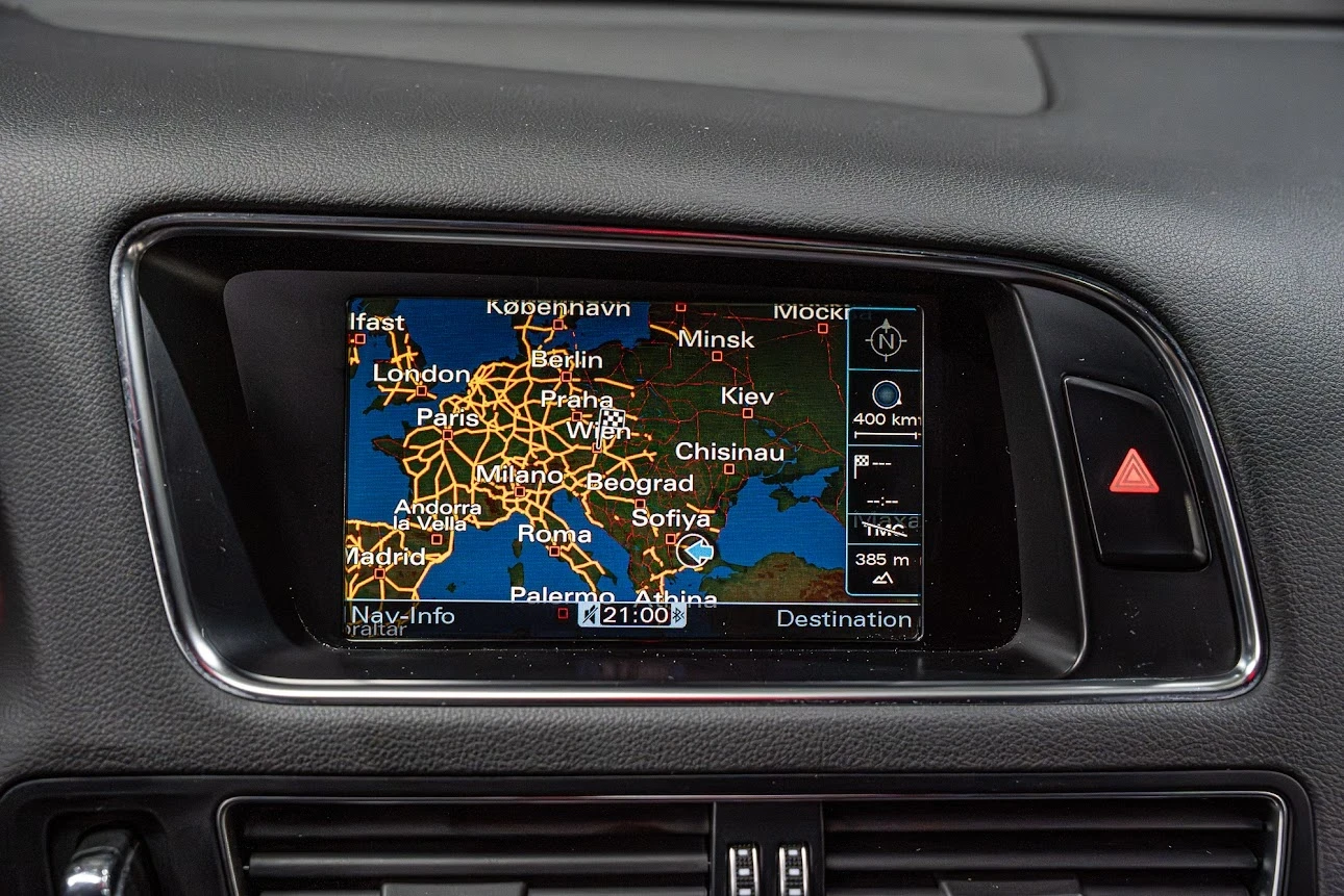 Audi Q5 3.0 TDI / 3xS-LINE /LED/ BANG & OLUFSEN / NAVI /F1, снимка 12 - Автомобили и джипове - 54970129