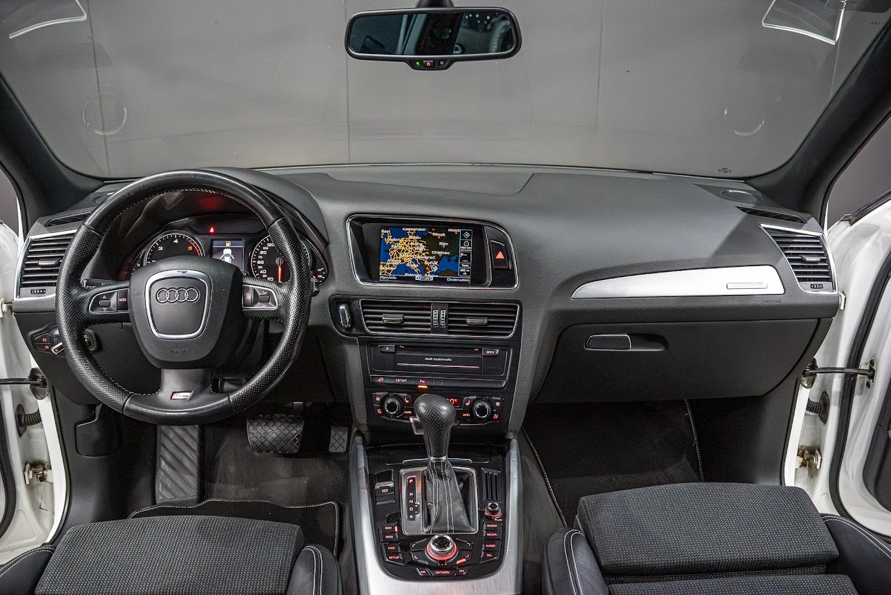 Audi Q5 3.0 TDI / 3xS-LINE /LED/ BANG & OLUFSEN / NAVI /F1, снимка 9 - Автомобили и джипове - 54970129