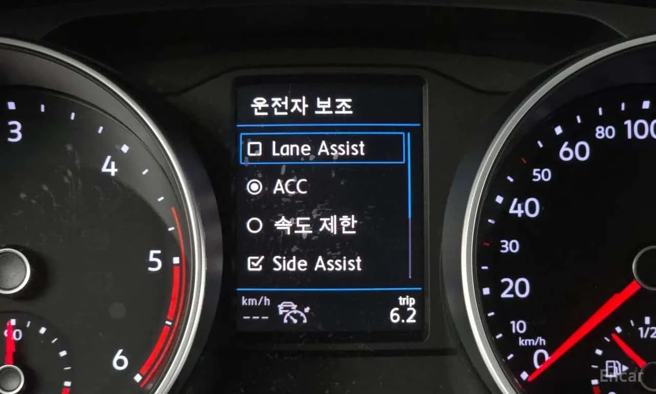 VW Tiguan 2.0 TDI Premium, снимка 16 - Автомобили и джипове - 55753940