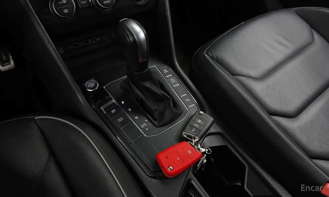 VW Tiguan 2.0 TDI Premium, снимка 9 - Автомобили и джипове - 55753940
