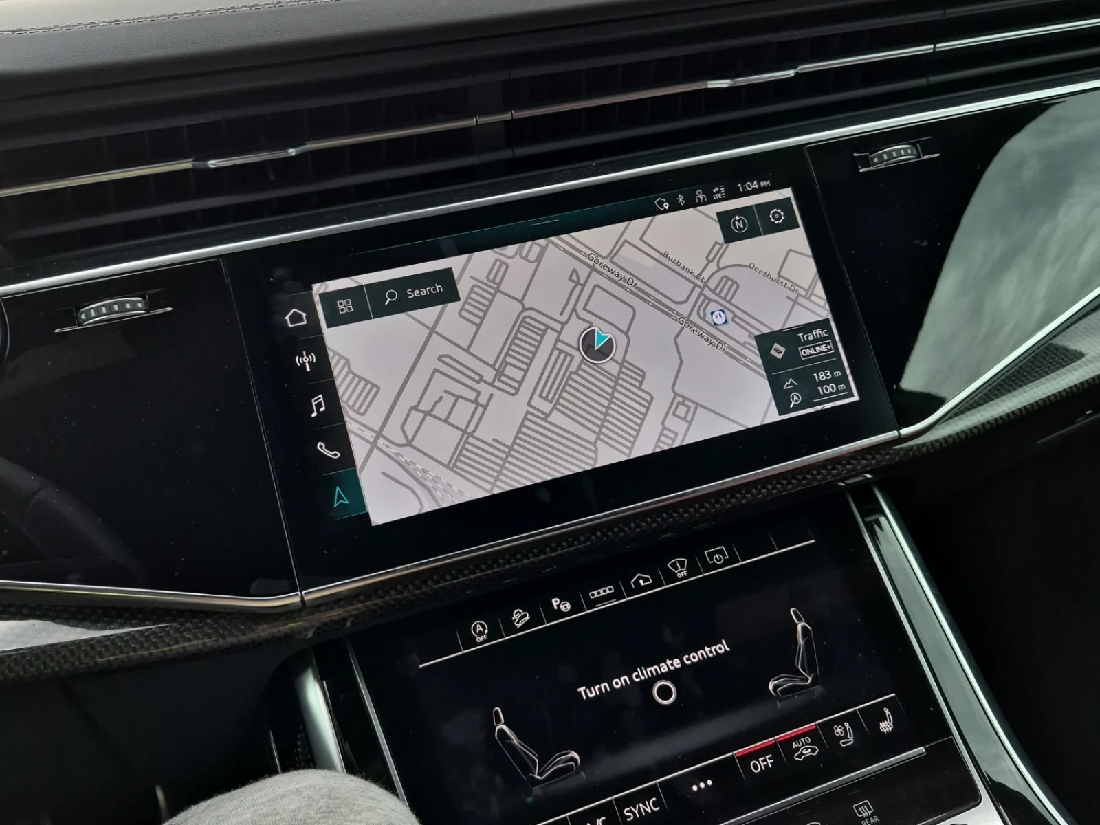 Audi SQ8 * quattro Premium Plus * CARFAX * , снимка 7 - Автомобили и джипове - 56159035