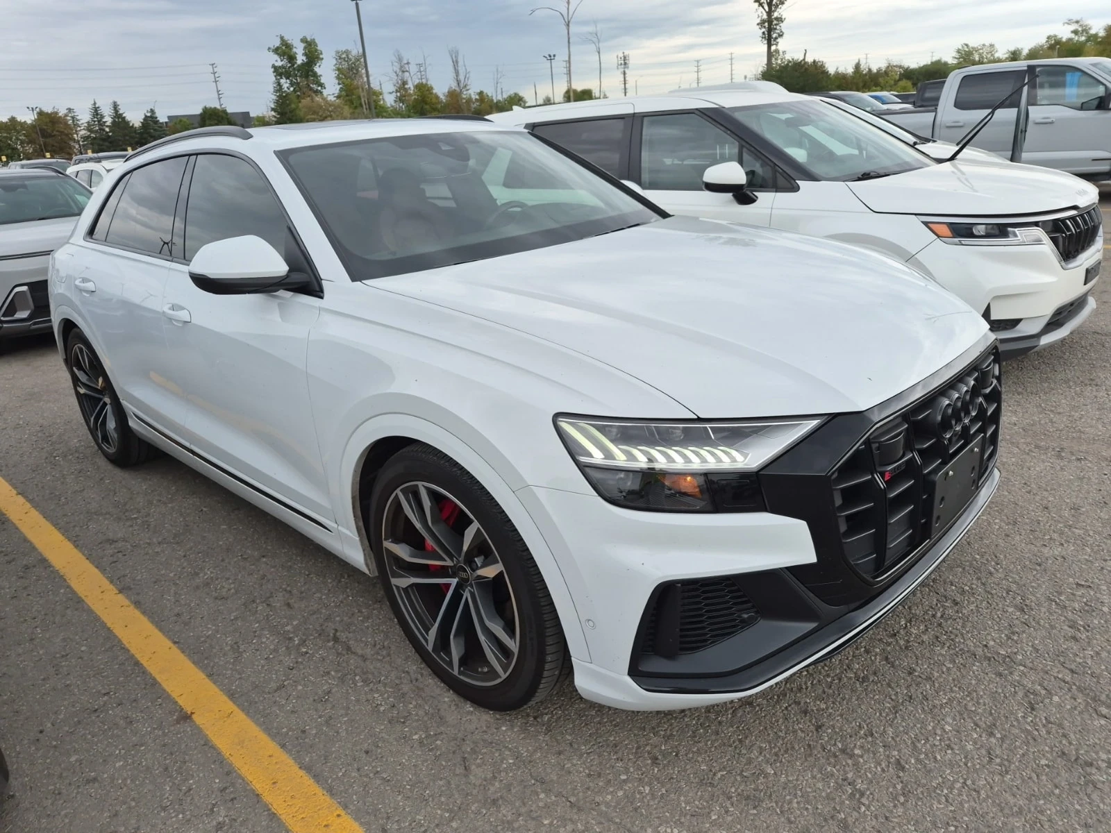 Audi SQ8 * quattro Premium Plus * CARFAX * , снимка 2 - Автомобили и джипове - 56159035