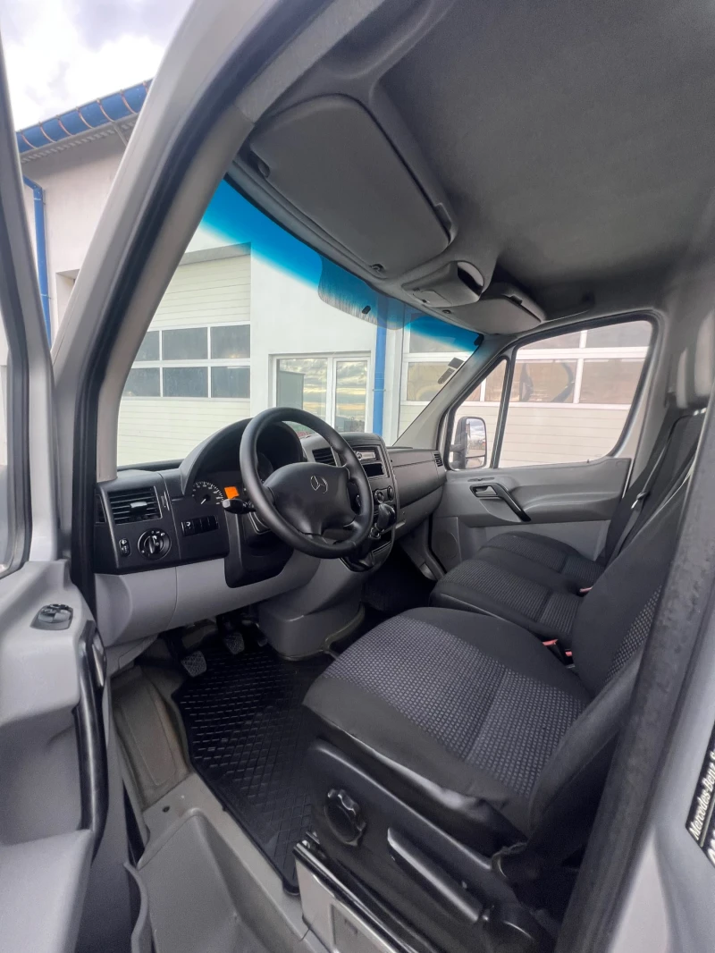 Mercedes-Benz Sprinter OM646 / Климатроник / Падащ борд / 171 000км!, снимка 14 - Бусове и автобуси - 52576095