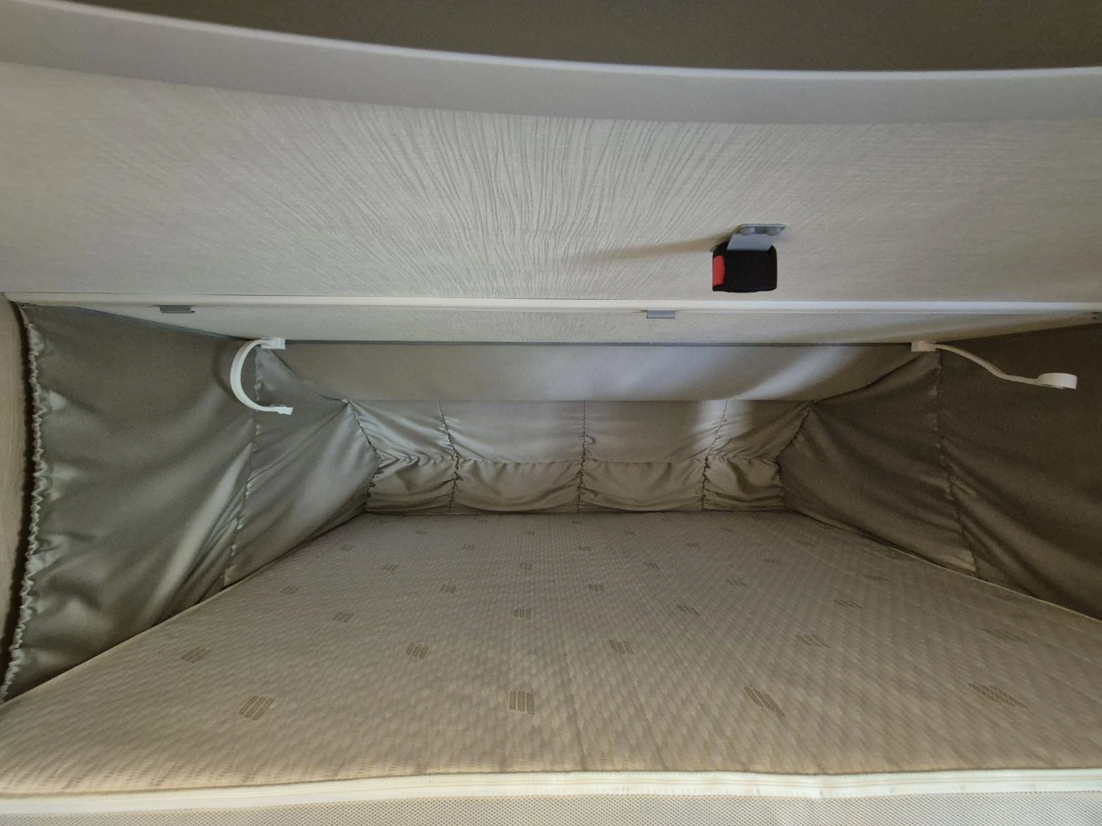 Кемпер HYMER / ERIBA BMC-I680 Arctic Full - изображение 9