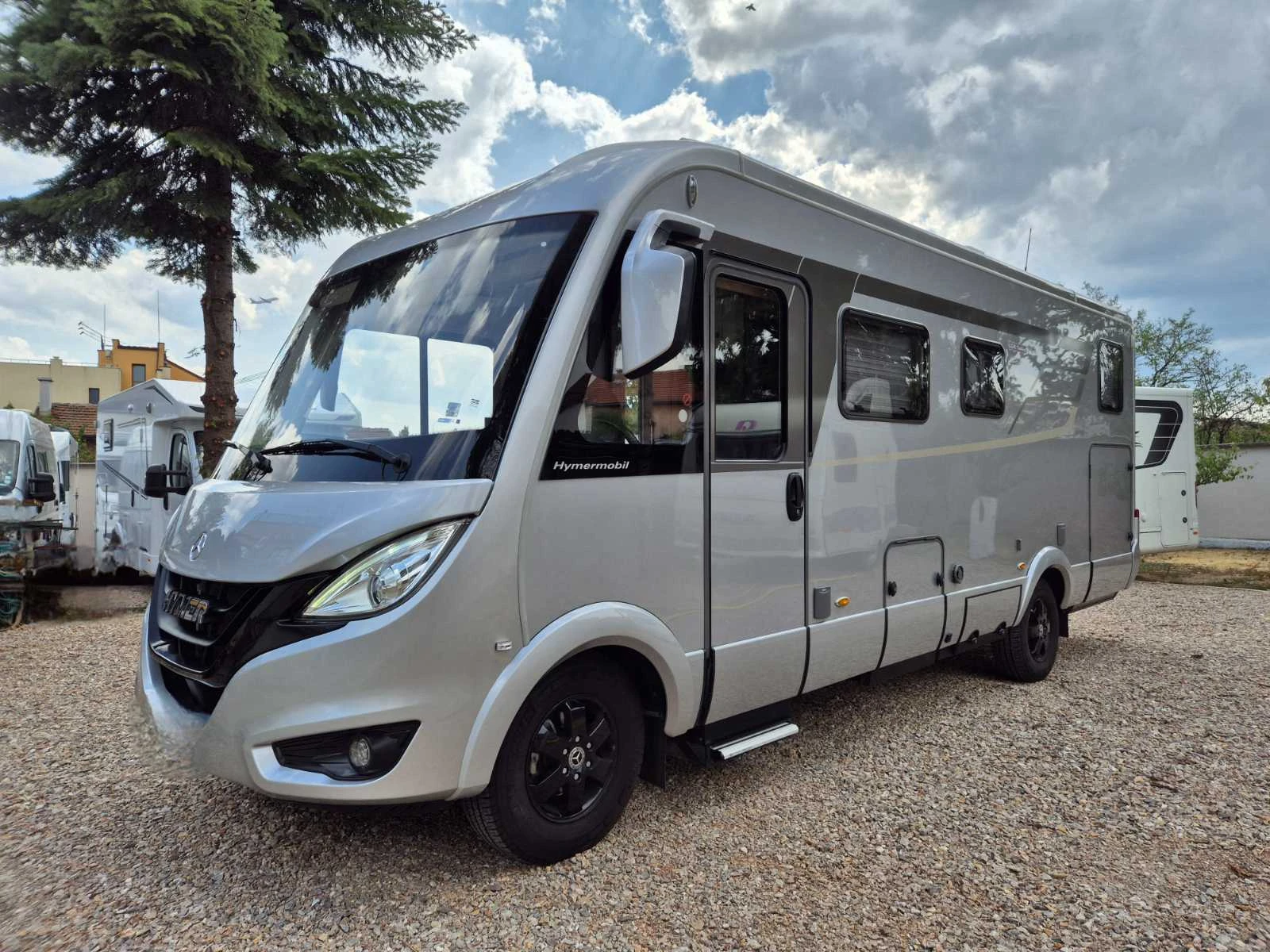 Кемпер HYMER / ERIBA BMC-I680 Arctic Full - изображение 3