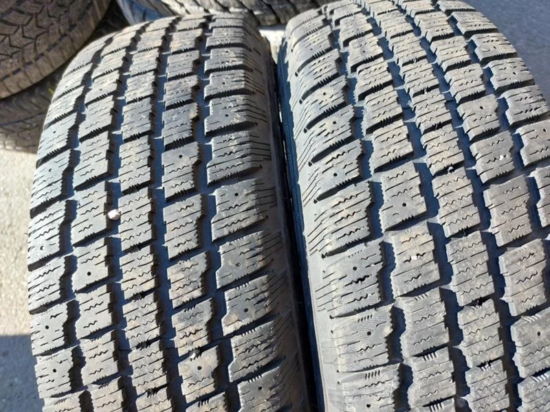 Гуми Зимни 205/70R15, снимка 3 - Гуми и джанти - 35992153