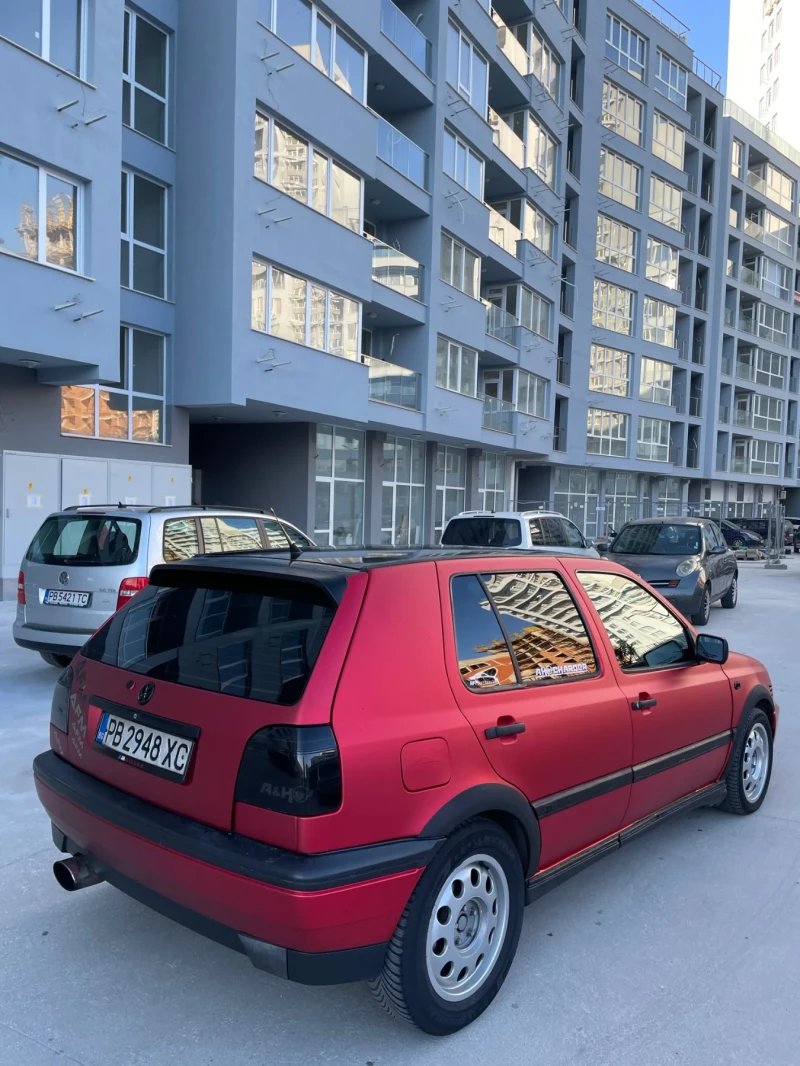 VW Golf 1.9TDI, снимка 2 - Автомобили и джипове - 46870243