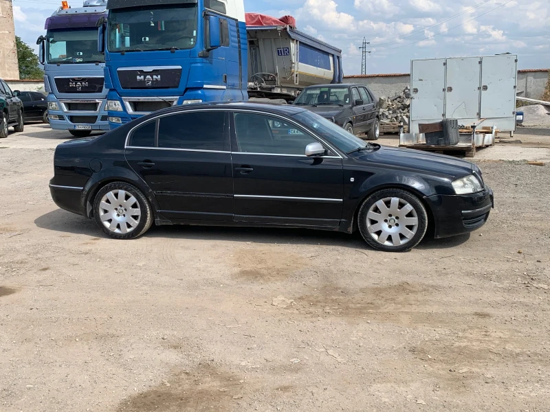 Skoda Superb, снимка 8 - Автомобили и джипове - 47136505