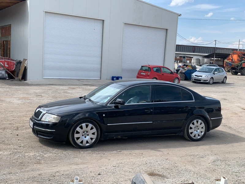 Skoda Superb, снимка 2 - Автомобили и джипове - 47136505