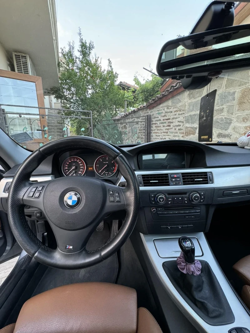 BMW 330 E91, снимка 8 - Автомобили и джипове - 47881359