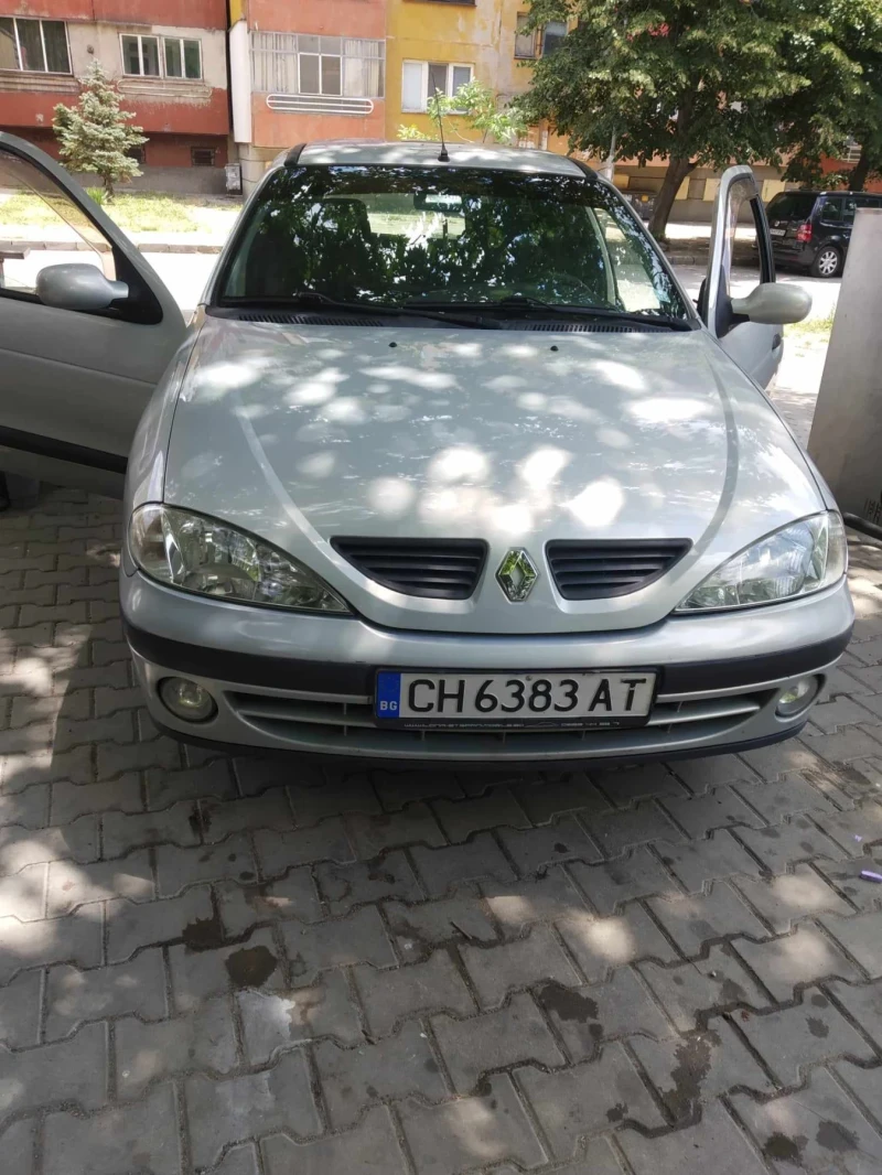 Renault Megane, снимка 5 - Автомобили и джипове - 47920511