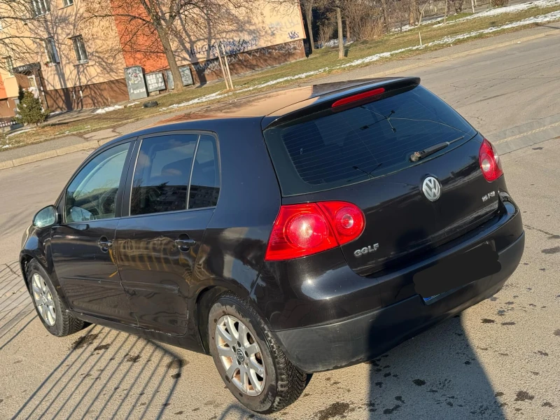 VW Golf 1.6 FSI, снимка 4 - Автомобили и джипове - 49230348