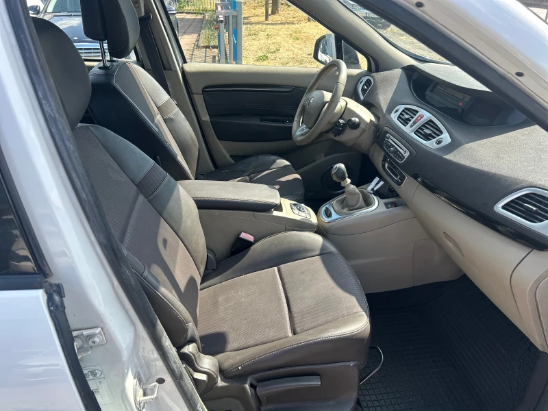 Renault Scenic DCI, снимка 12 - Автомобили и джипове - 51107682