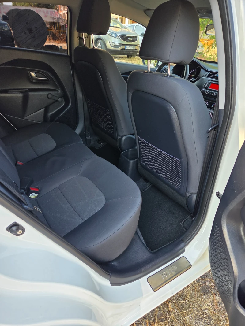 Kia Rio 1.4 БЕНЗИН 110ps, снимка 10 - Автомобили и джипове - 51446143