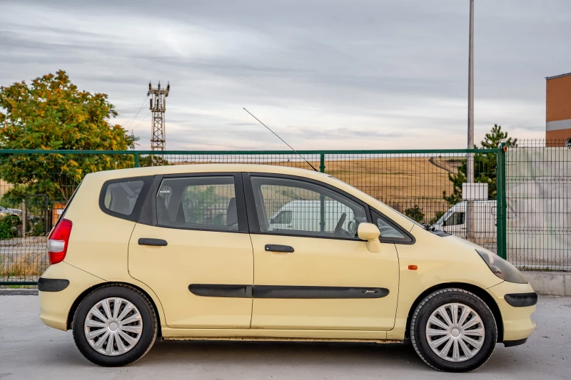 Honda Jazz 1.4// ХОЛАНДИЯ// Зимни и летни гуми// Теглич// , снимка 3 - Автомобили и джипове - 52044934