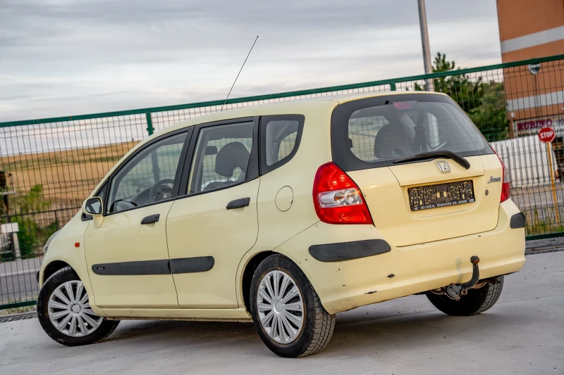 Honda Jazz 1.4// ХОЛАНДИЯ// Зимни и летни гуми// Теглич// , снимка 6 - Автомобили и джипове - 52044934