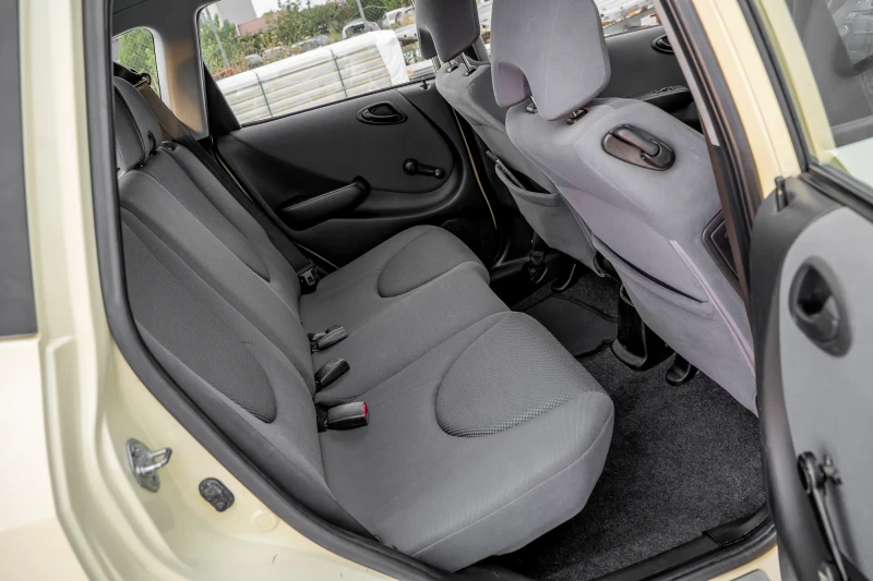 Honda Jazz 1.4// ХОЛАНДИЯ// Зимни и летни гуми// Теглич// , снимка 15 - Автомобили и джипове - 52044934