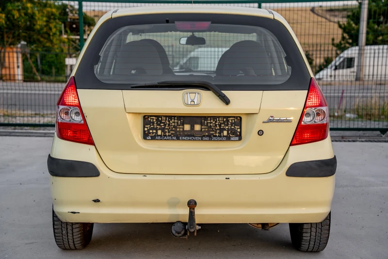 Honda Jazz 1.4// ХОЛАНДИЯ// Зимни и летни гуми// Теглич// , снимка 4 - Автомобили и джипове - 52044934