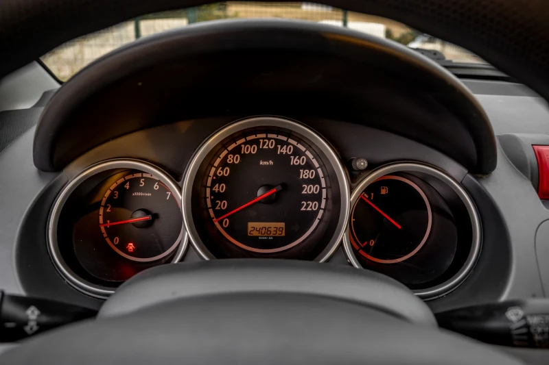 Honda Jazz 1.4// ХОЛАНДИЯ// Зимни и летни гуми// Теглич// , снимка 10 - Автомобили и джипове - 52044934