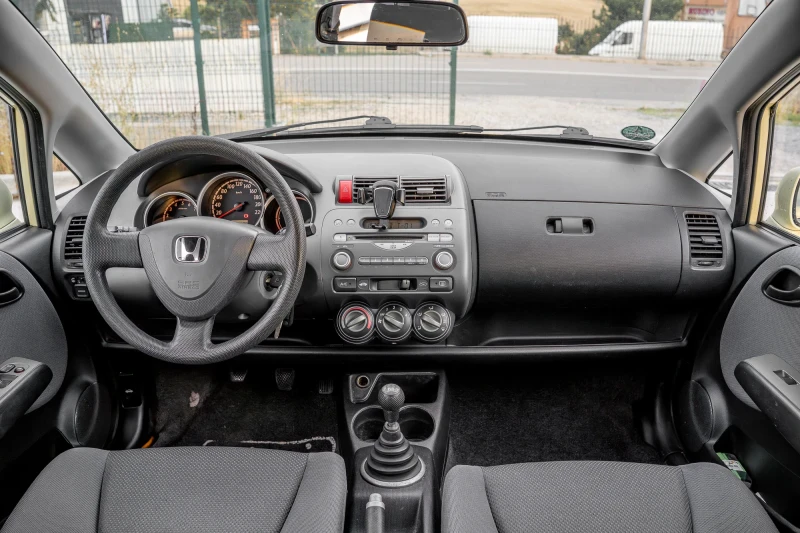 Honda Jazz 1.4// ХОЛАНДИЯ// Зимни и летни гуми// Теглич// , снимка 9 - Автомобили и джипове - 52044934