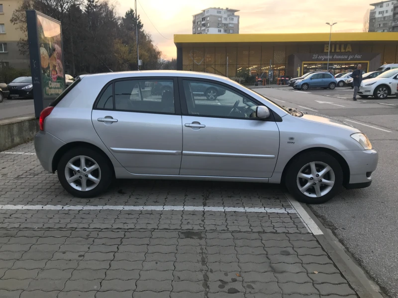 Toyota Corolla VVT-i, снимка 10 - Автомобили и джипове - 52777576