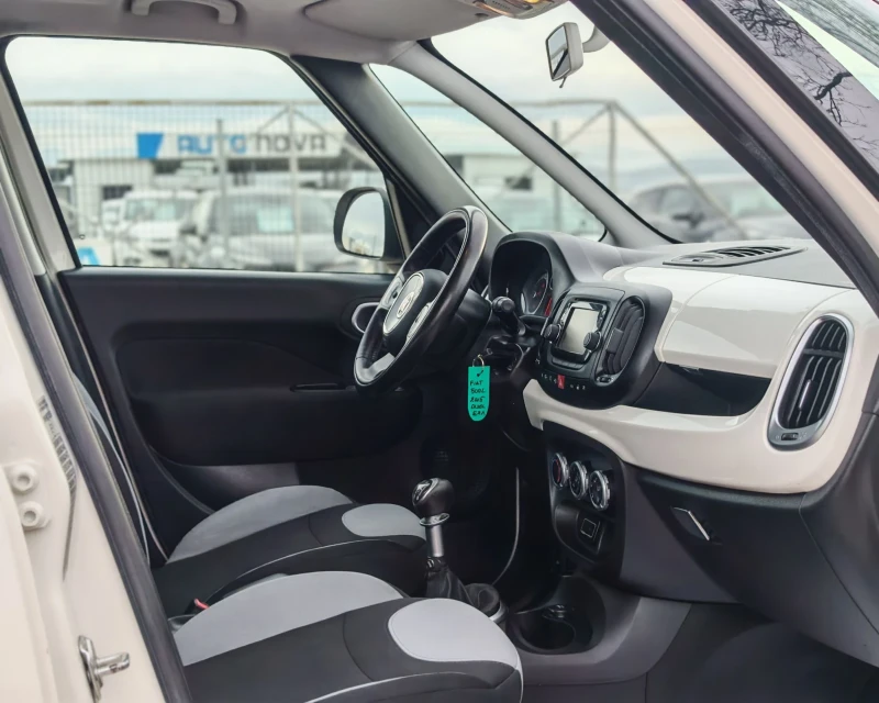Fiat 500L 1.6 120 К.С. ДИЗЕЛ! , снимка 10 - Автомобили и джипове - 53566534
