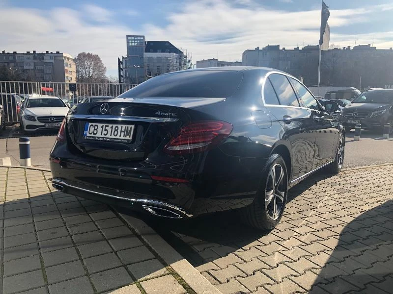 Mercedes-Benz E 220 Месечна цена от 1600лв без първоначална вноска, снимка 4 - Автомобили и джипове - 44528754