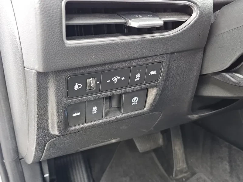 Hyundai Sonata (Dn8) 2.0 Modern, снимка 15 - Автомобили и джипове - 55278102
