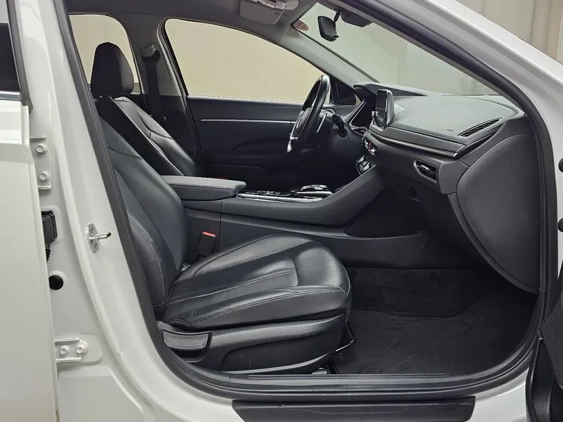 Hyundai Sonata (Dn8) 2.0 Modern, снимка 11 - Автомобили и джипове - 55278102