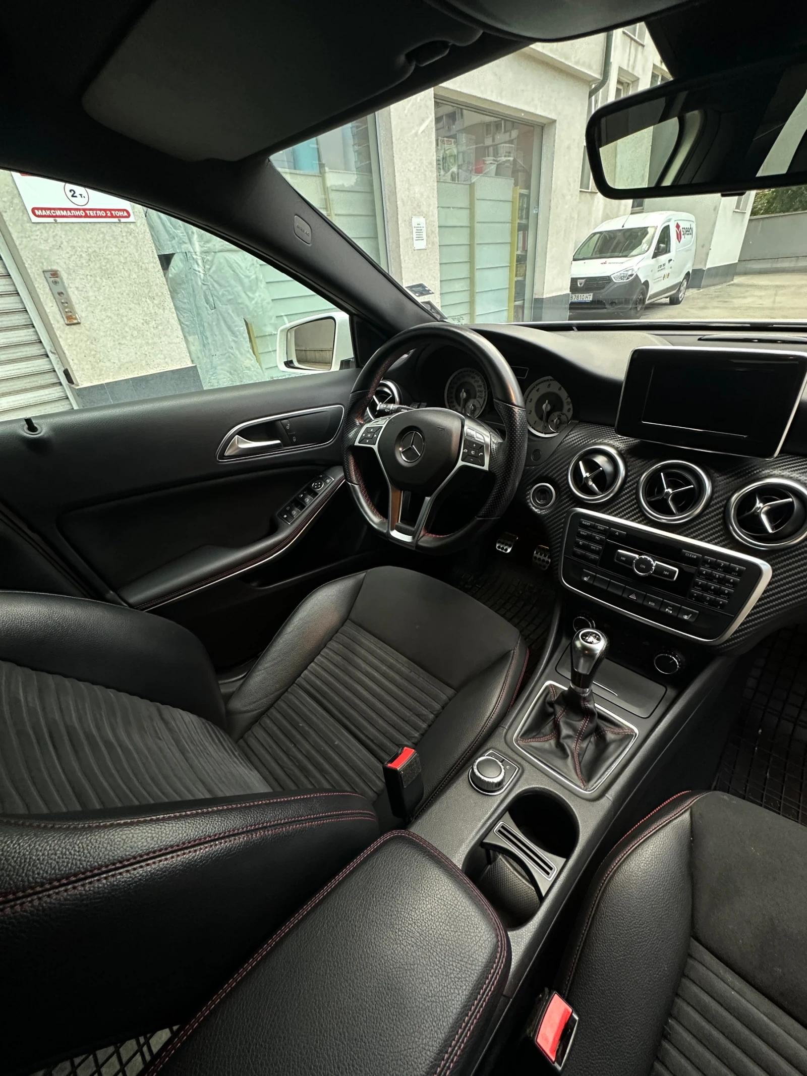 Mercedes-Benz A 180 1.6 - изображение 6
