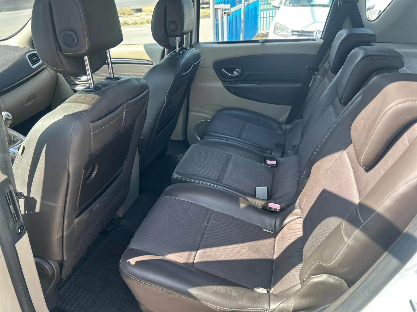 Renault Scenic DCI - изображение 10
