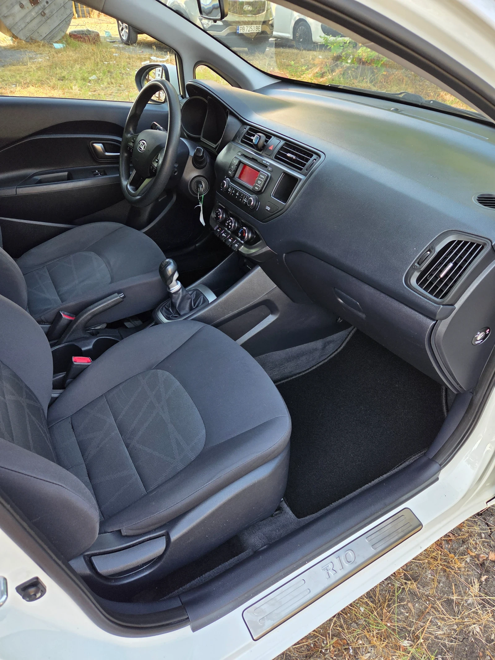 Kia Rio 1.4 БЕНЗИН 110ps - изображение 9