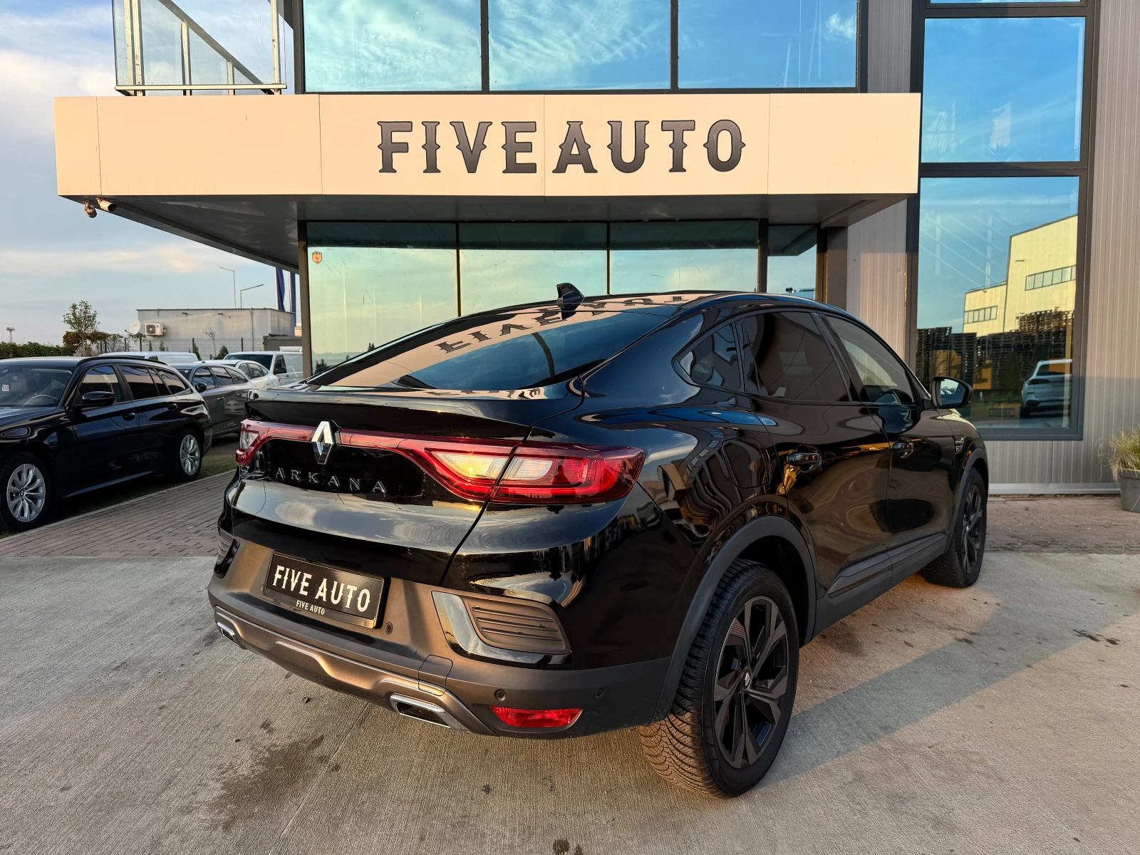 Renault Arkana / RS LINE / DISTRONIC / LANE ASSIST /  - изображение 7