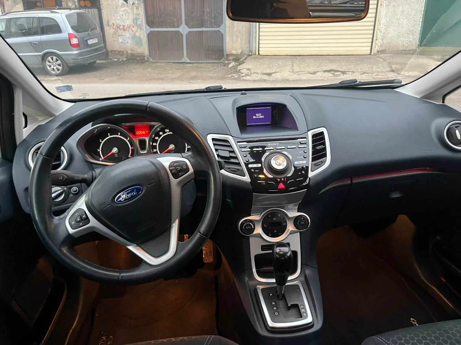 Ford Fiesta 1.4 16v, - Automatic - 120000km - SWISS  - изображение 9