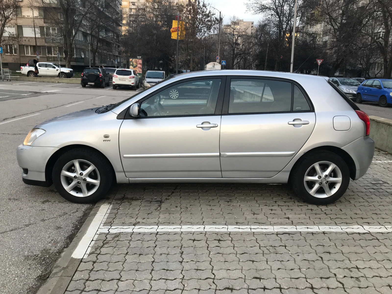 Toyota Corolla VVT-i - изображение 5