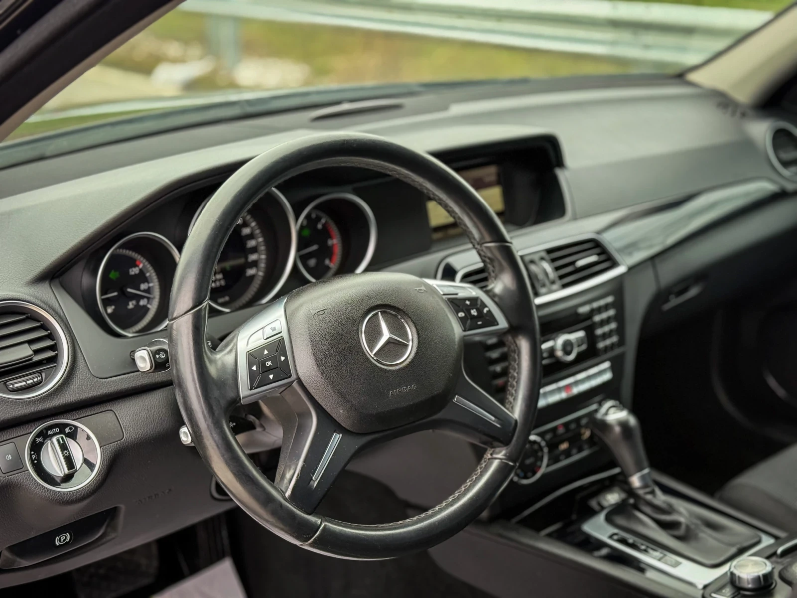 Mercedes-Benz C 220 Executive ИТАЛИЯ, снимка 8 - Автомобили и джипове - 53938926