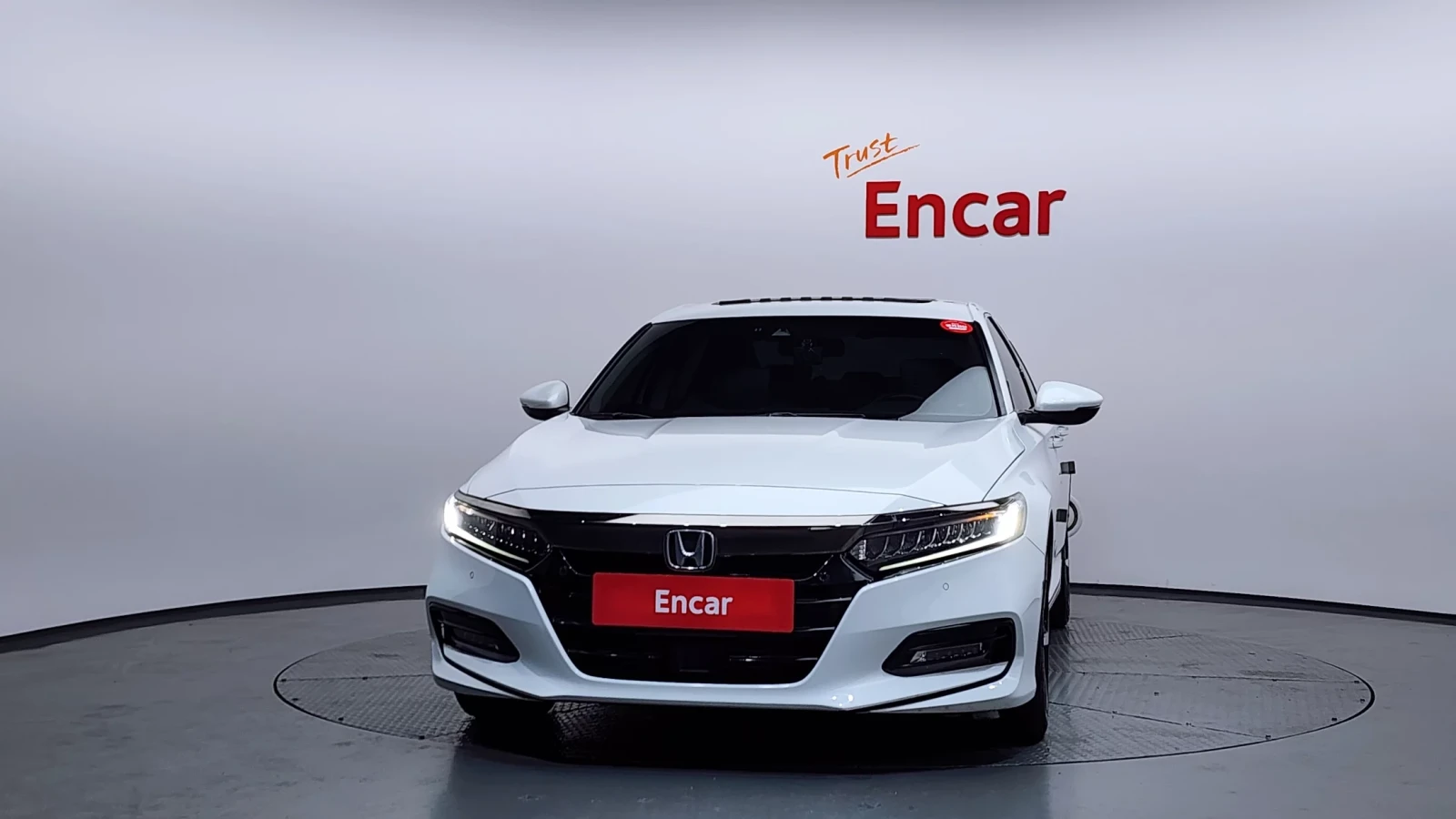 Honda Accord 2.0 TURBO / DISTRONIC / ПОДГРЕВИ / HEADUP, снимка 3 - Автомобили и джипове - 54008063