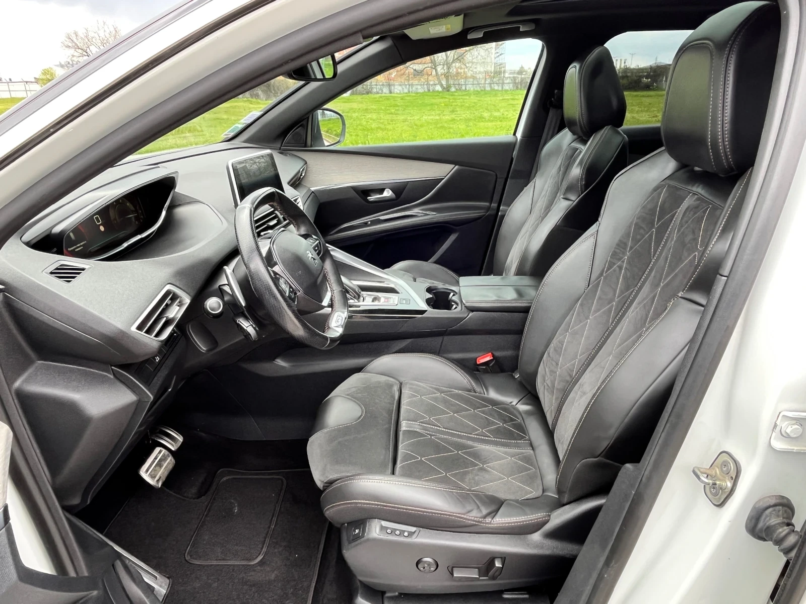 Peugeot 3008 GT 2.0 HDI AUTOMAT 180 к.с. PANORAMA FULL!!!, снимка 9 - Автомобили и джипове - 54151085