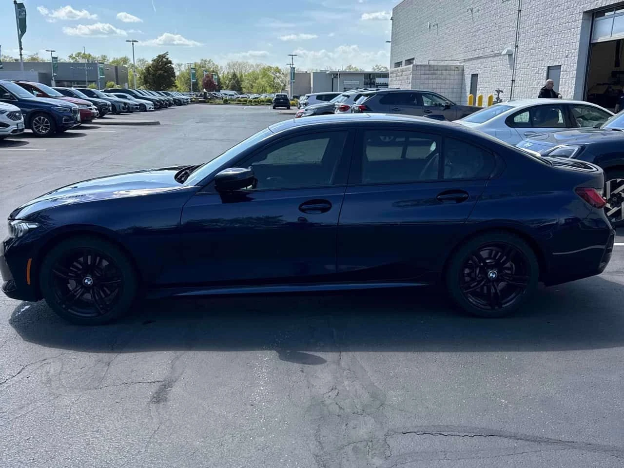 BMW 330 i xDrive/ПОДГРЕВИ/ШИБИДАХ/360 CAM, снимка 3 - Автомобили и джипове - 54417277