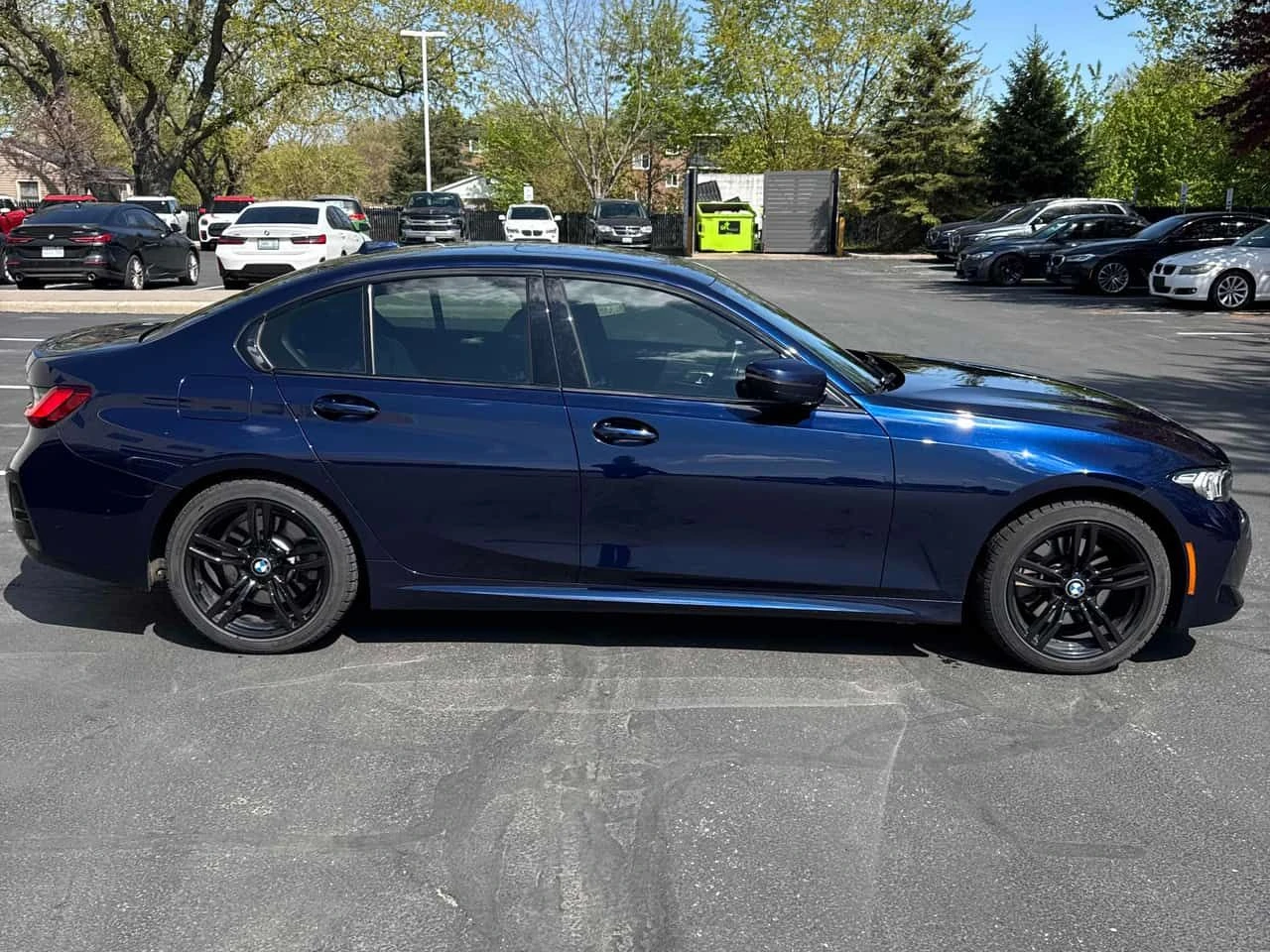 BMW 330 i xDrive/ПОДГРЕВИ/ШИБИДАХ/360 CAM, снимка 4 - Автомобили и джипове - 54417277