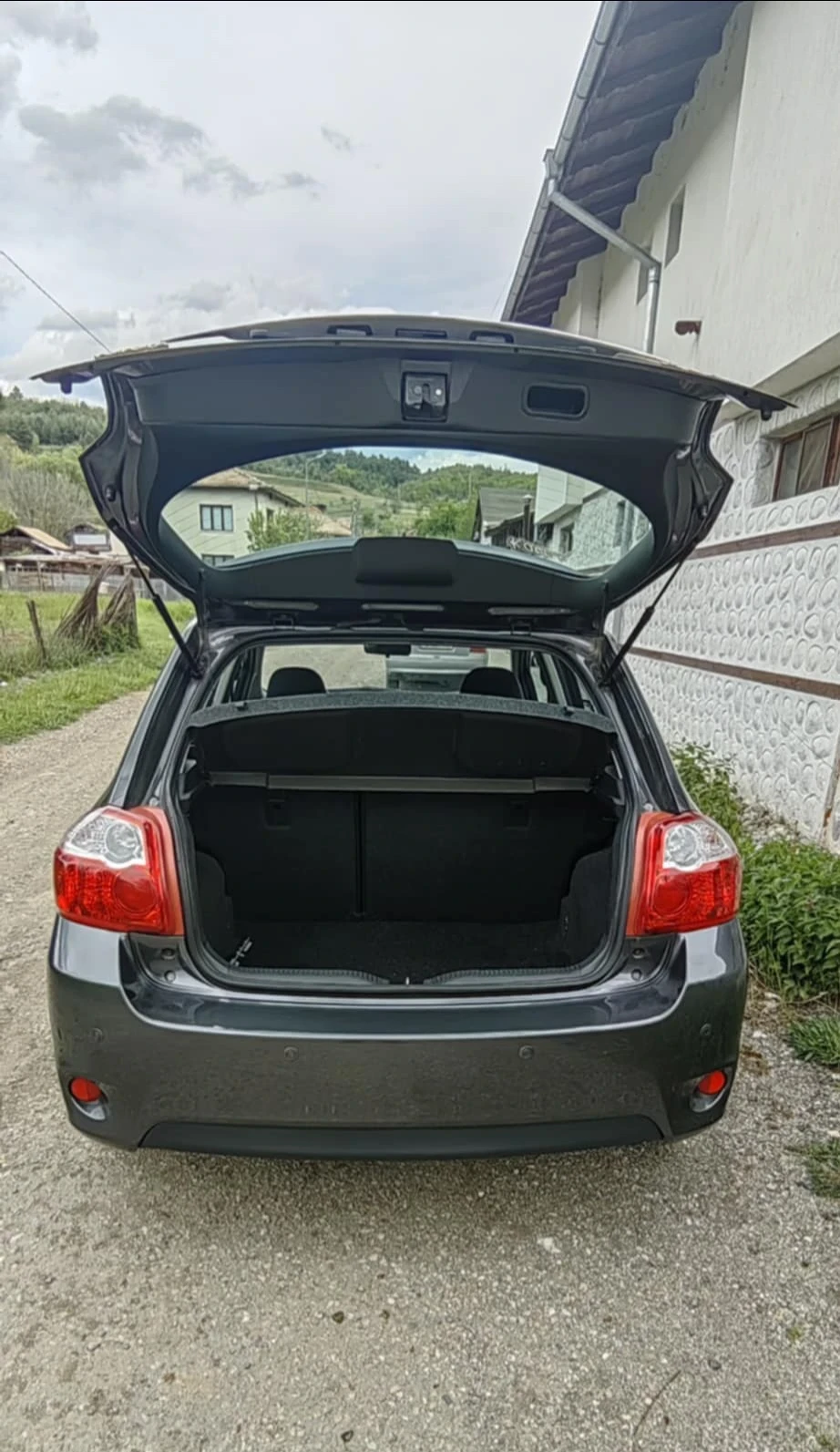 Toyota Auris 2.0 D-4D 126 к.с.FACELIFT/NAVI/EURO 5, снимка 7 - Автомобили и джипове - 54542942