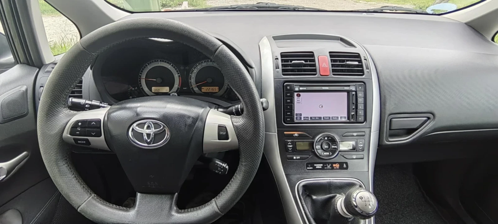 Toyota Auris 2.0 D-4D 126 к.с.FACELIFT/NAVI/EURO 5, снимка 14 - Автомобили и джипове - 54542942