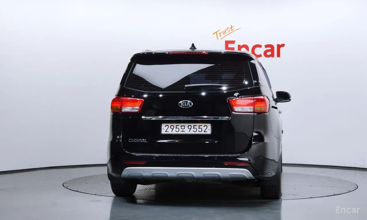 Kia Carnival PRESTIGE / 9 МЕСТА / ЛИЗИНГ, снимка 4 - Автомобили и джипове - 54805253