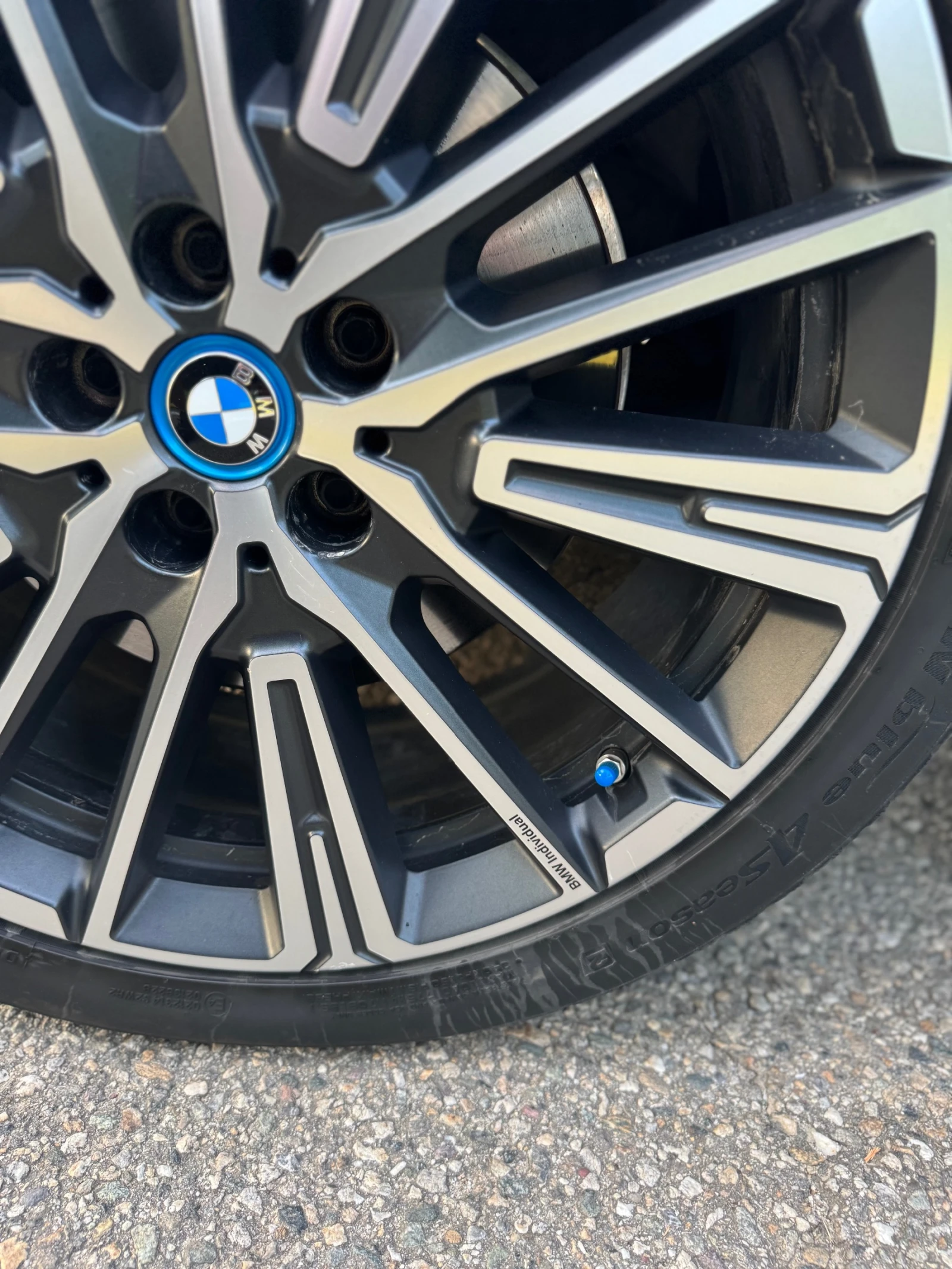 BMW iX1 М-sport/xDrive/Pano/313hp/360/Individual, снимка 8 - Автомобили и джипове - 54995997