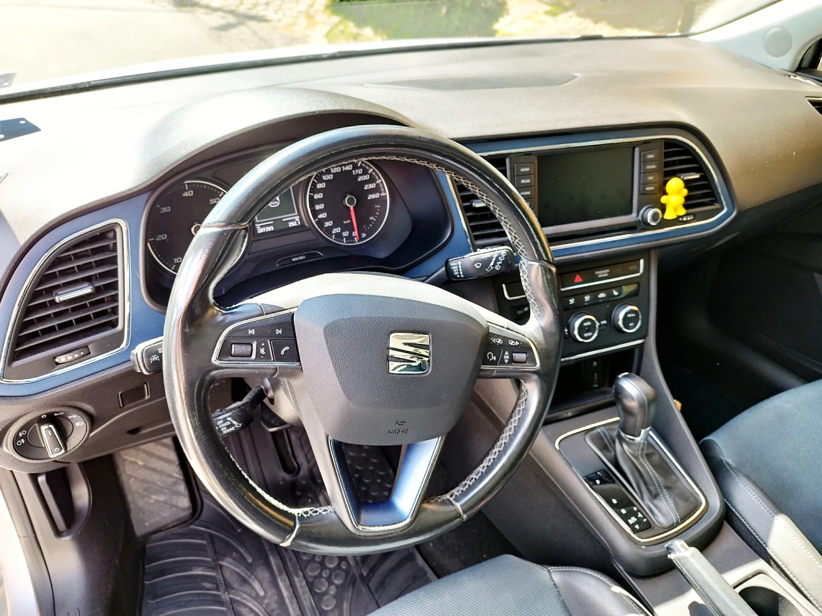 Seat Leon 1.6 110к , снимка 5 - Автомобили и джипове - 55235404
