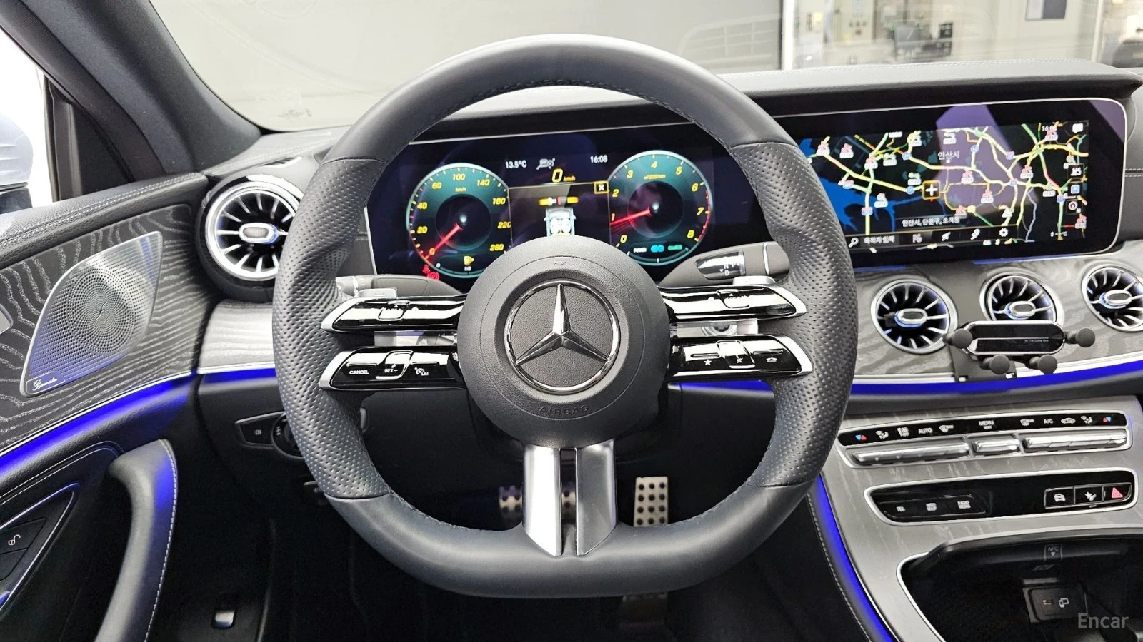 Mercedes-Benz CLS 450 4MATIC* HUD* 360* ESC* КОЖА* ОБДУХВ* ПАНО, снимка 12 - Автомобили и джипове - 55444113