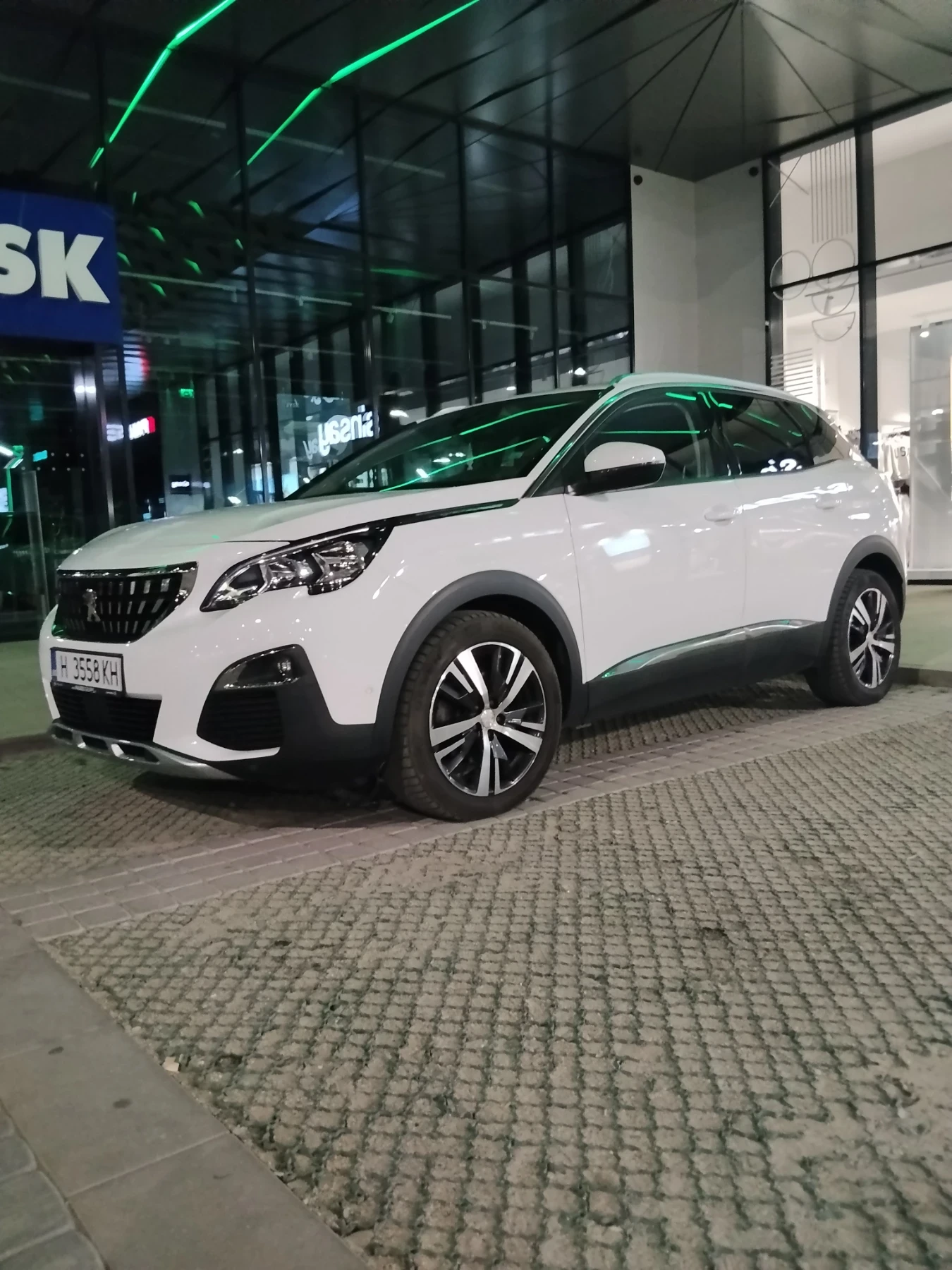 Peugeot 3008 Panorama* * * * LED* * * PureTech* * * 