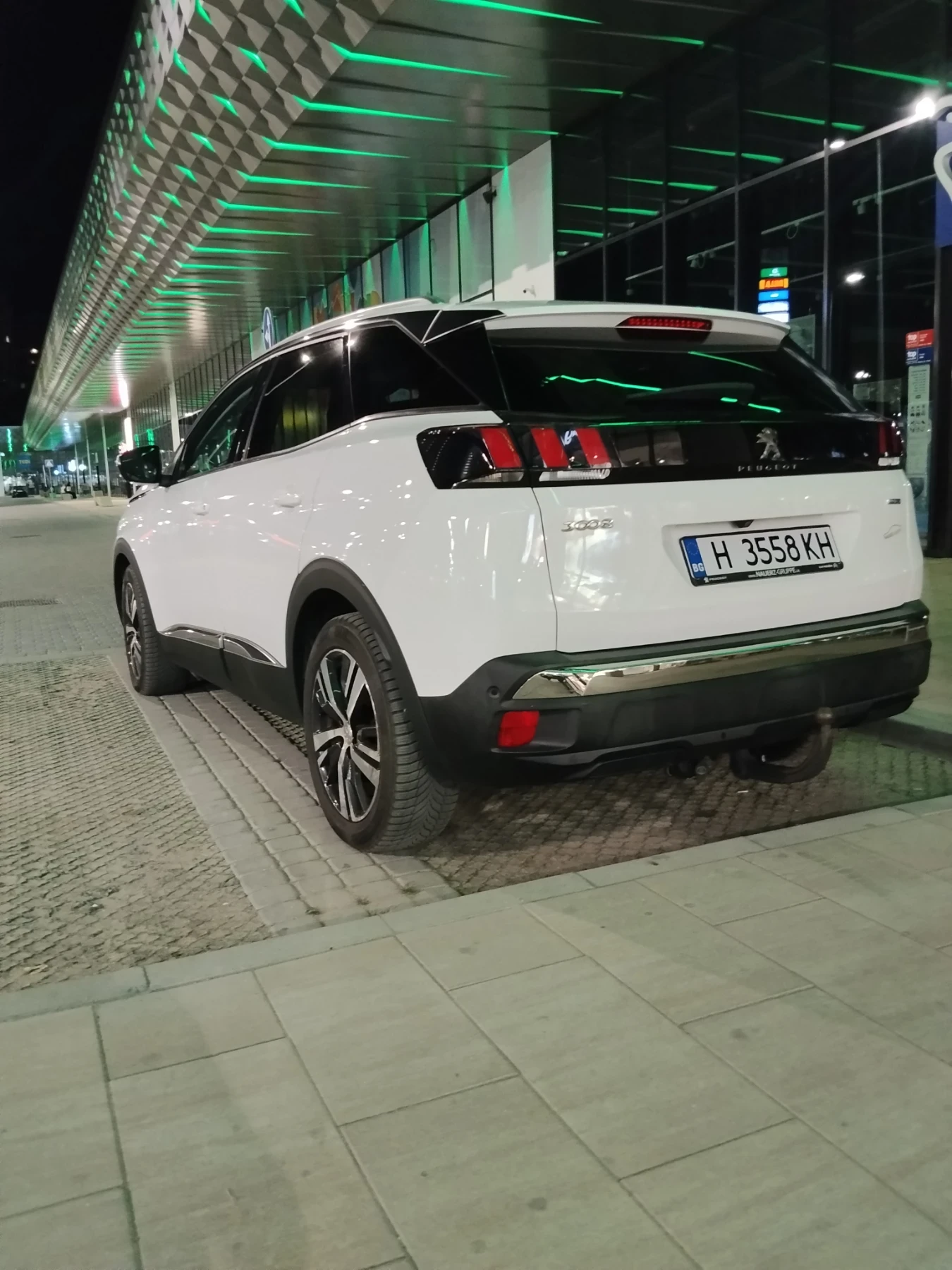 Peugeot 3008 Panorama* * * * LED* * * PureTech* * * , снимка 3 - Автомобили и джипове - 55985409